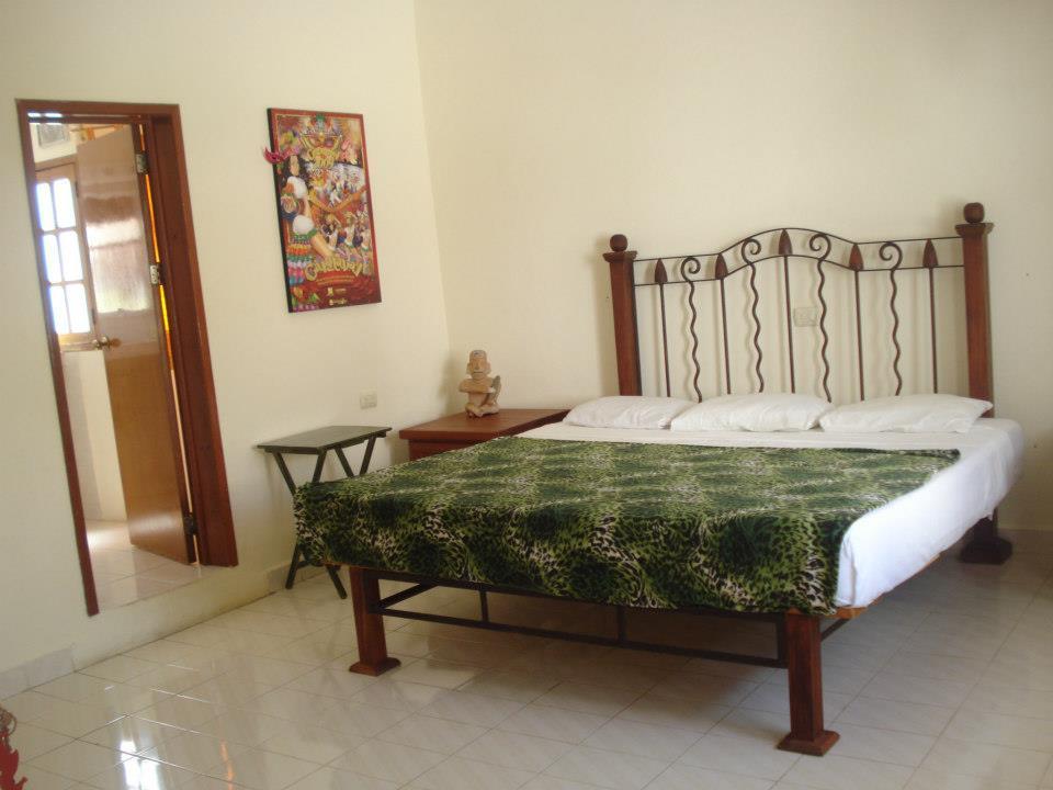 Beachouse Dive Hostel Cozumel Buitenkant foto